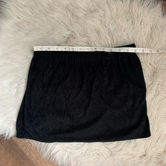 Black Women's Skirt - Picture 3 of 5